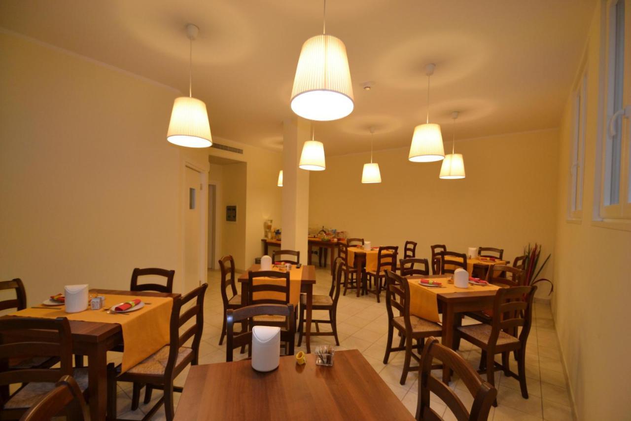 Hotel Semi Di Limone โมลยาโน เวเนโต ภายนอก รูปภาพ